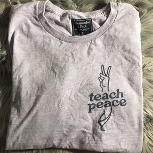 ABERCROMBIE TEACH PEACE PURPLE T-SHIRT
